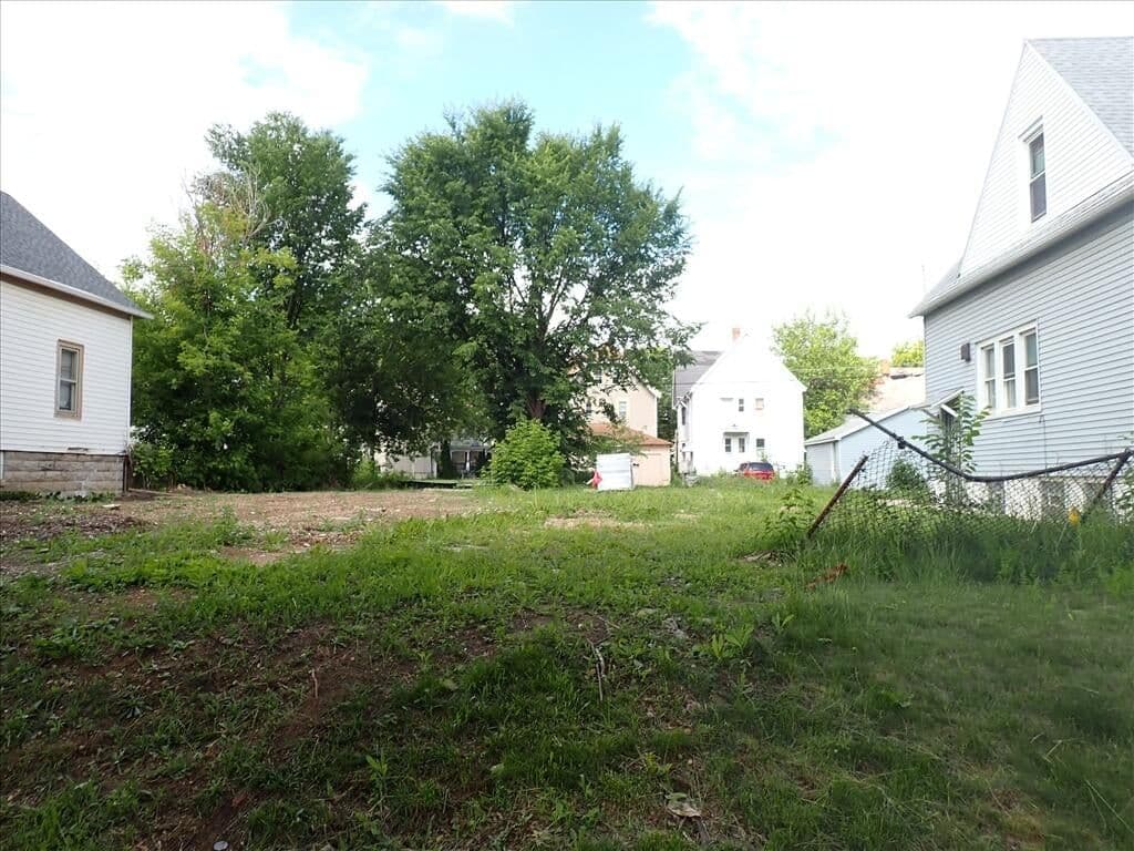 2865 Dr Lester Carter Dr