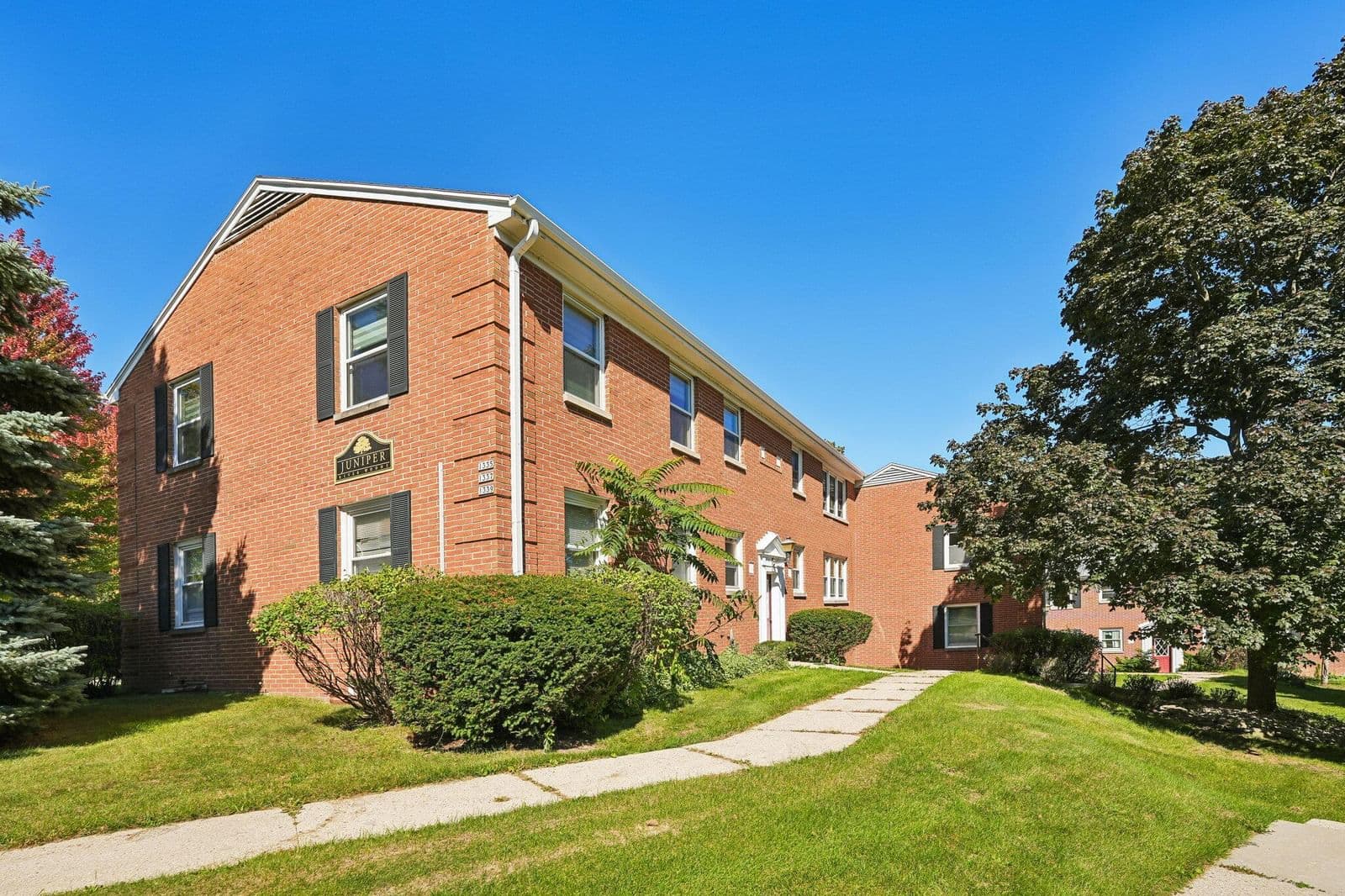 1335 Randolph Ct