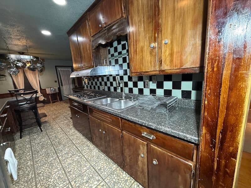 Photo 5 of 5249 33rd St