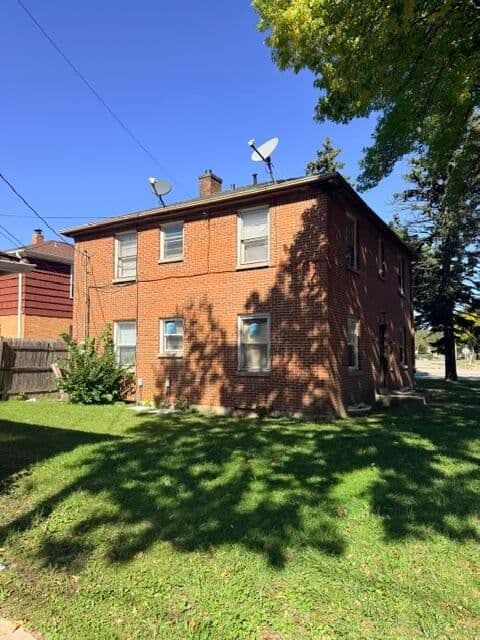 4403 Capitol Dr