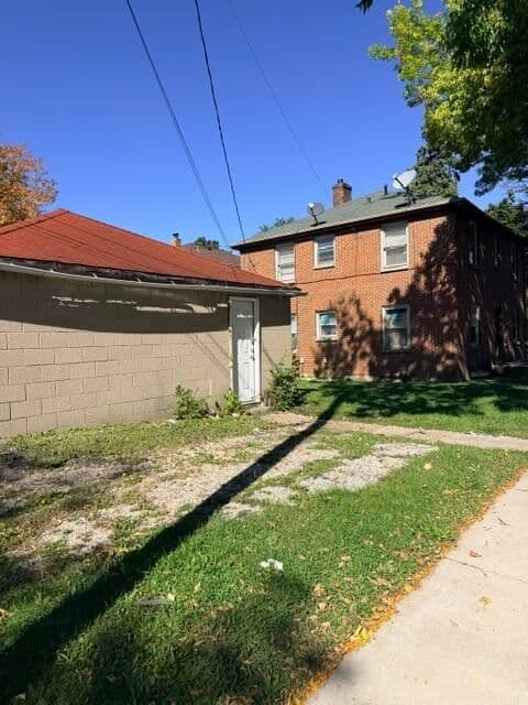 4403 Capitol Dr