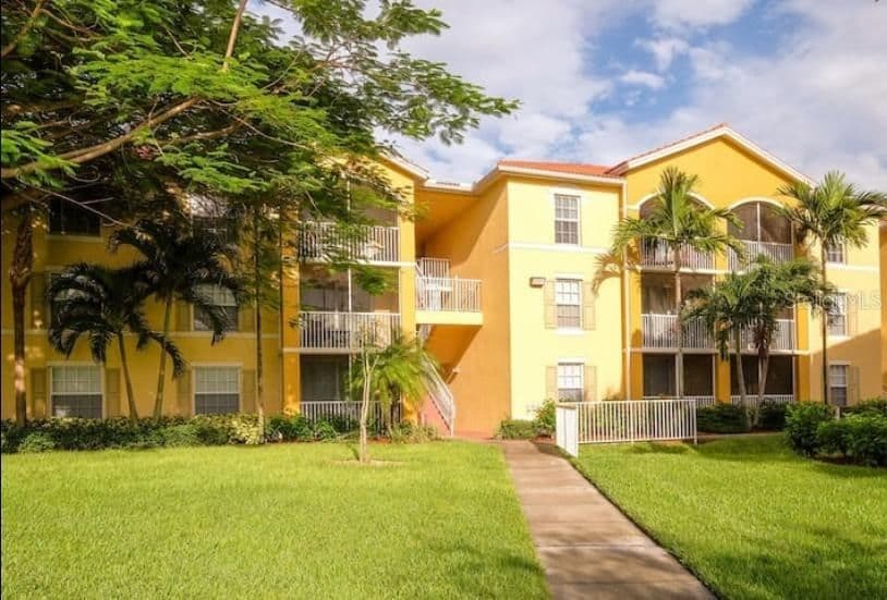 4105 RESIDENCE