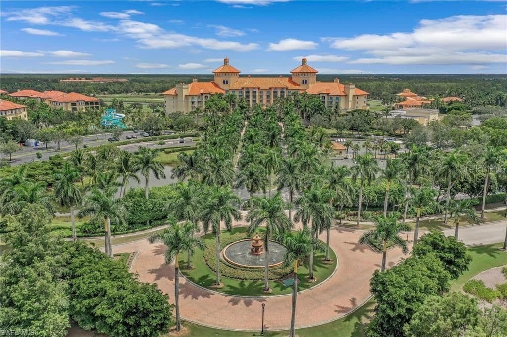 2555 MARQUESA ROYALE