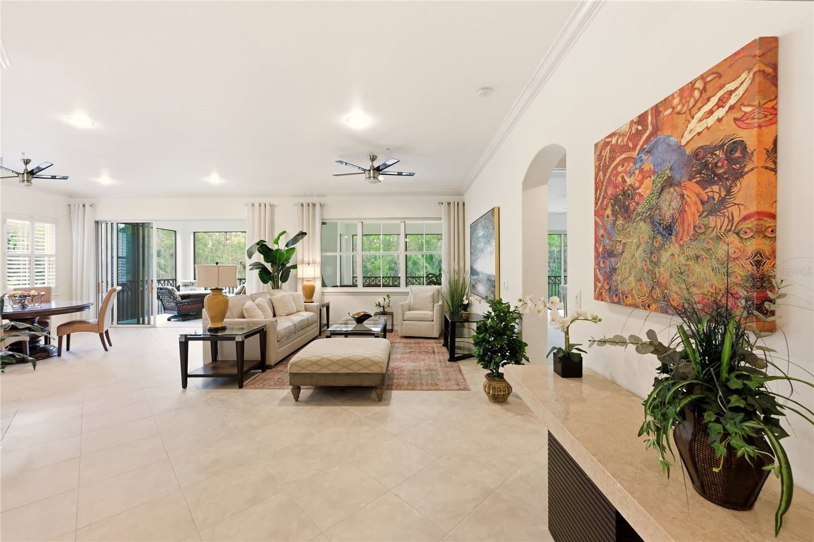 2843 TIBURON