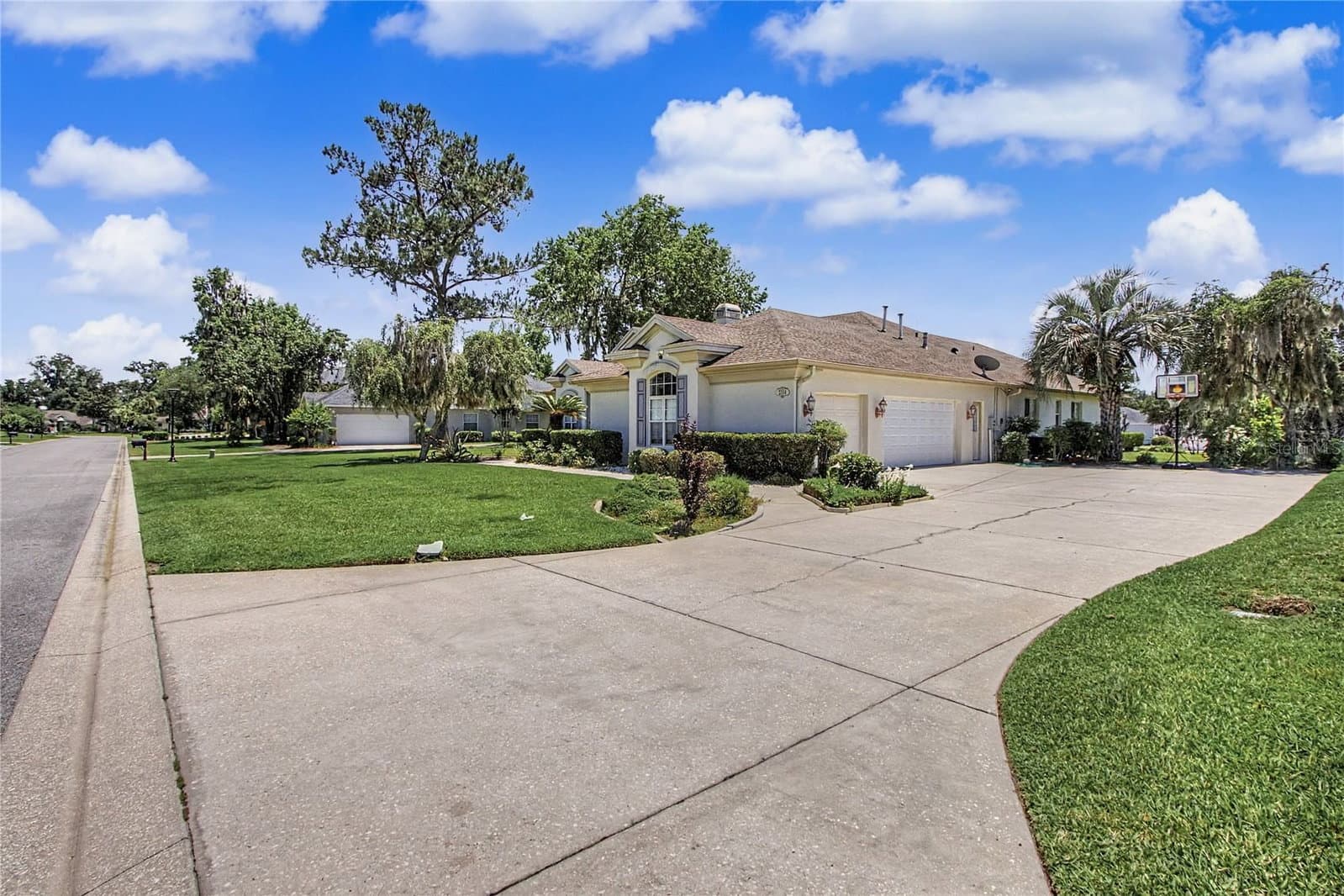 Photo 4 of 2114 25TH