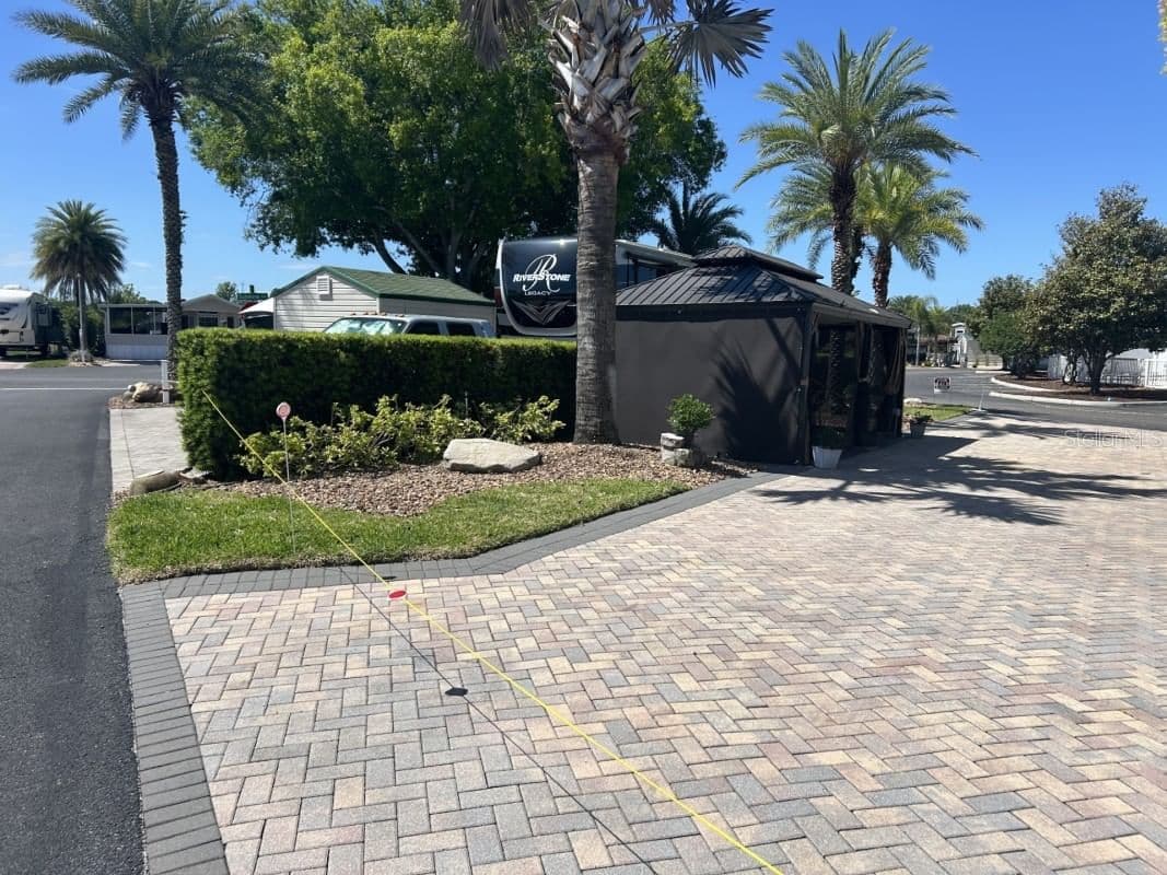 2505 PINE