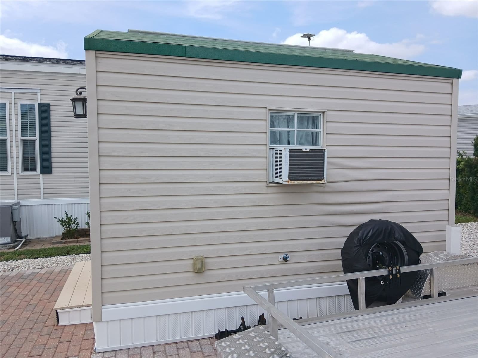 2442 LIMEWOOD