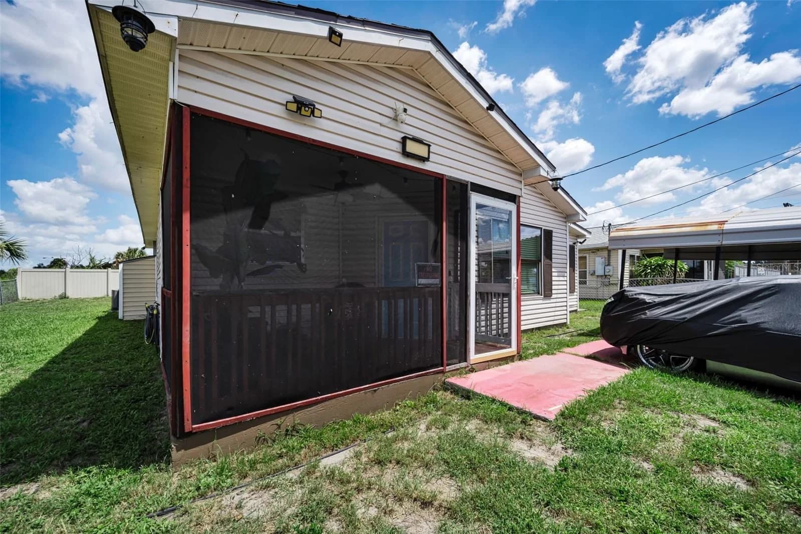 7526 CAROLTON Circle