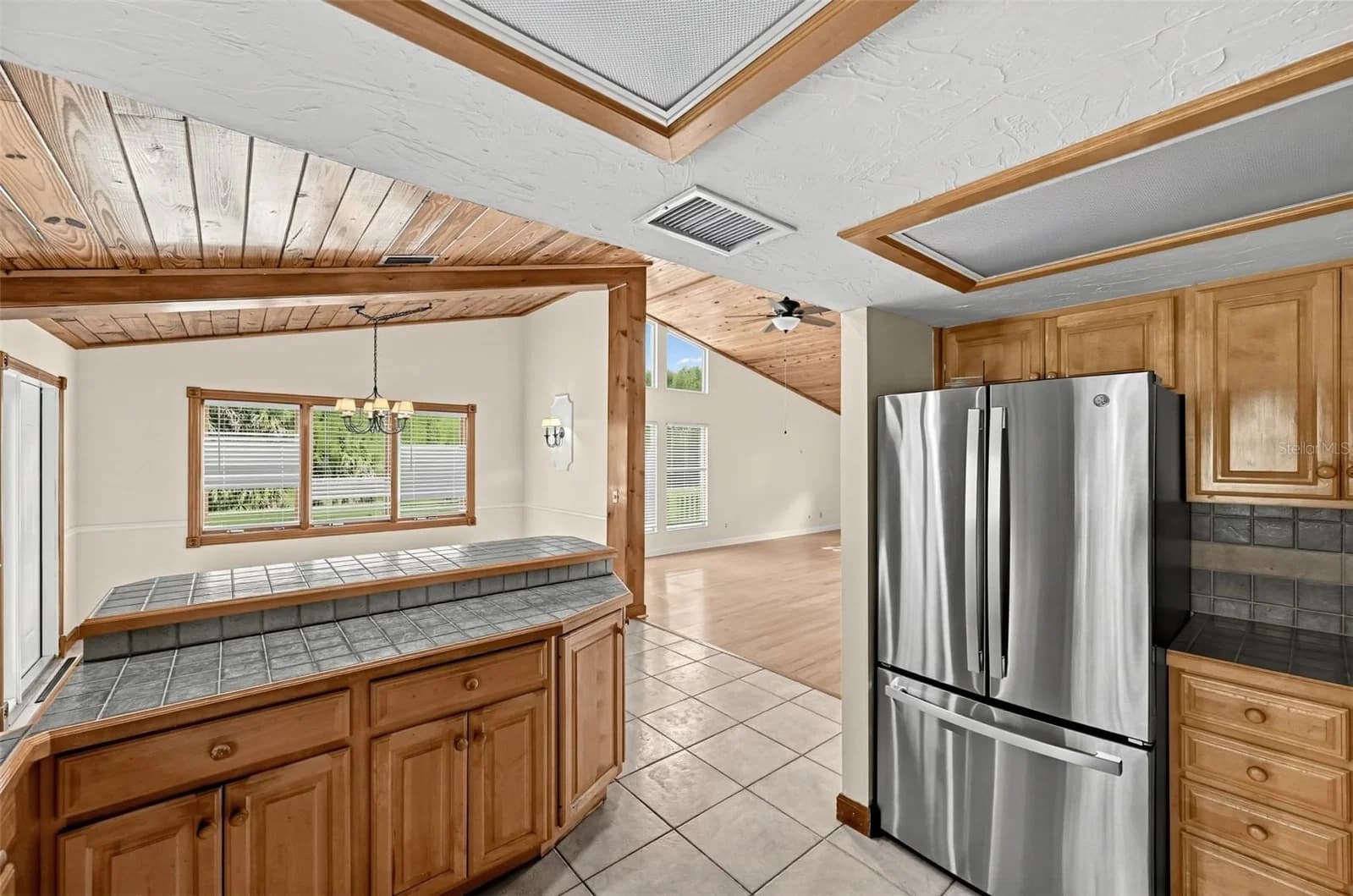 Photo 4 of 6150 WESTPORT Lane