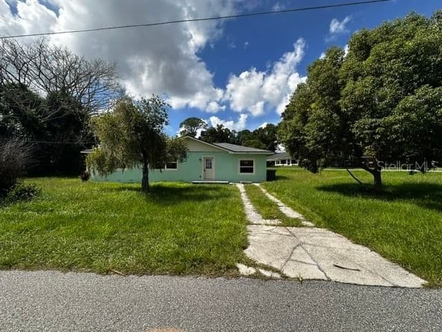 923 NW LAKE CANNON Drive