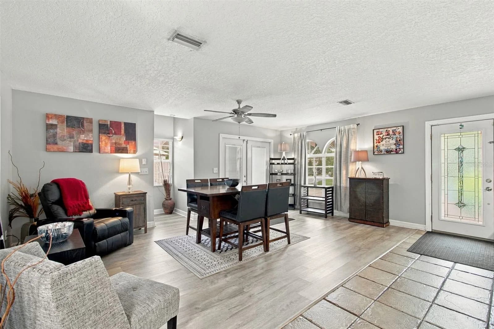Photo 5 of 2801 SAN ISIDRO Street