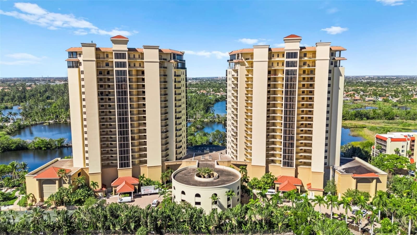 Photo 4 of 14380 RIVA DEL LAGO