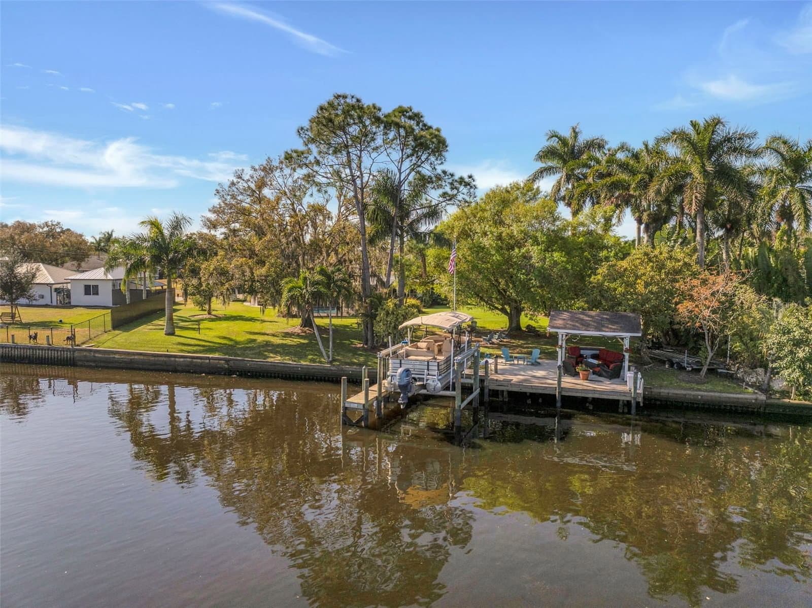 Photo 5 of 14526 RIVERSIDE