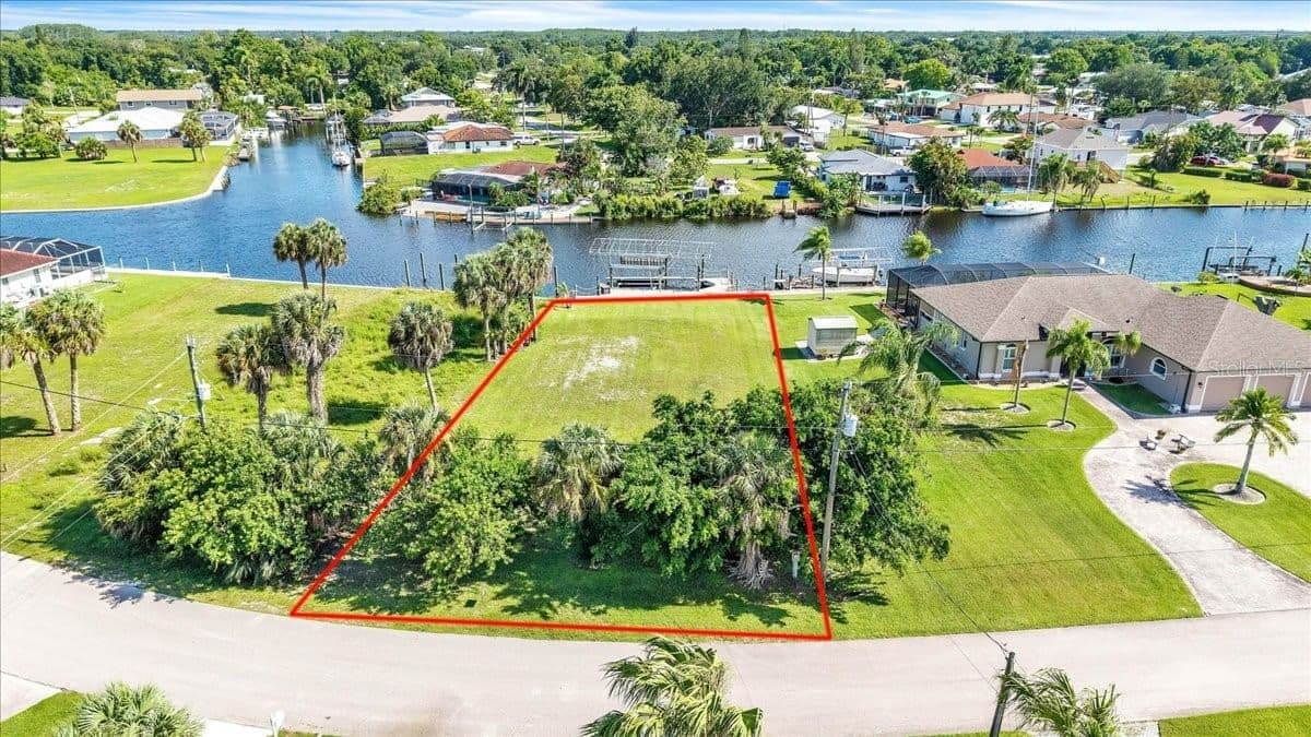 13425 MARQUETTE, Fort Myers, FL