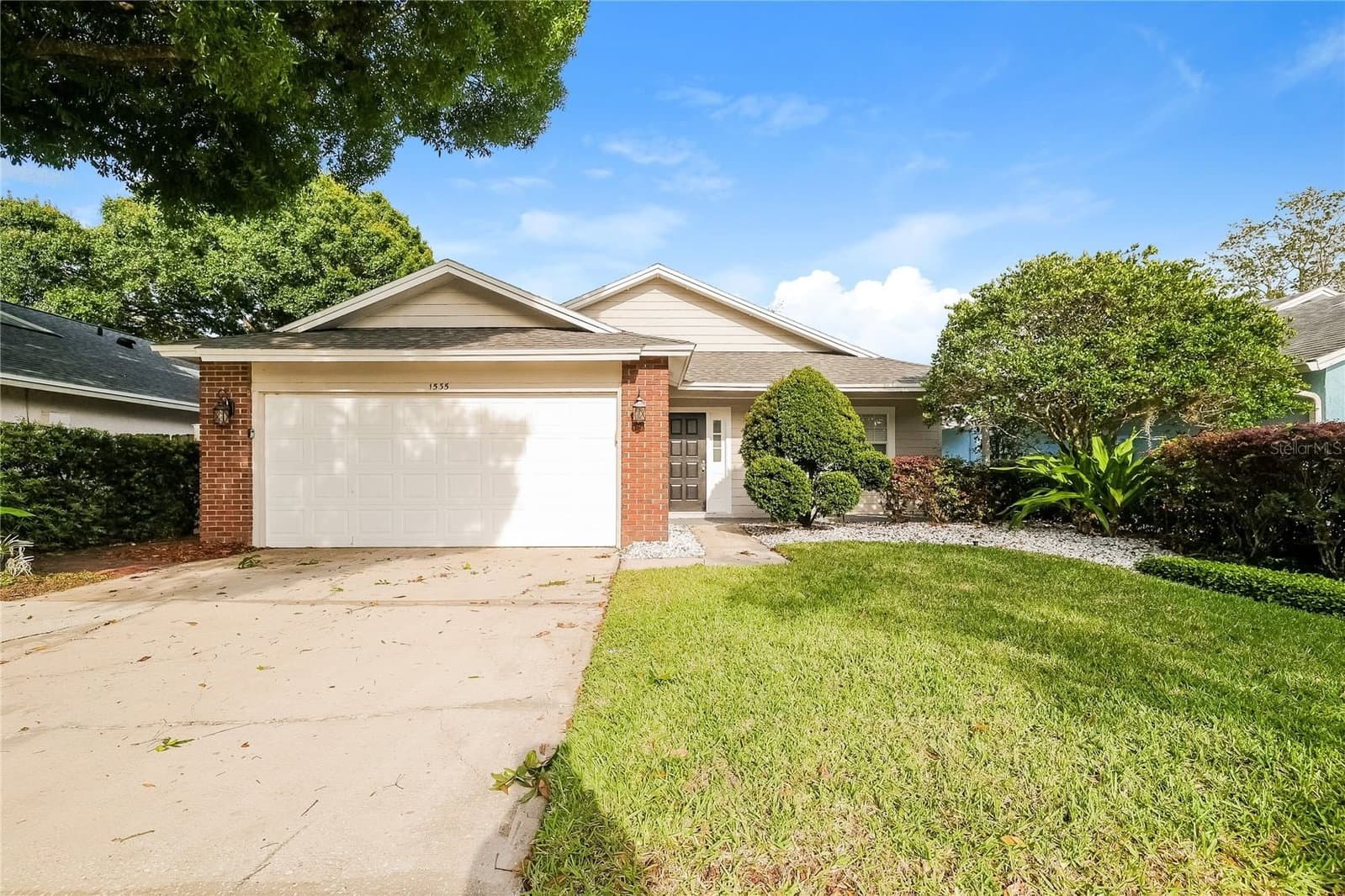 1535 LAWNDALE