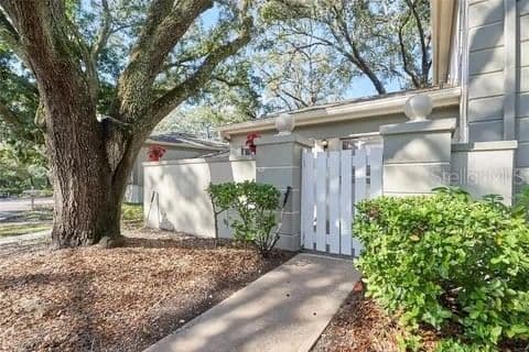 11713 RAINTREE