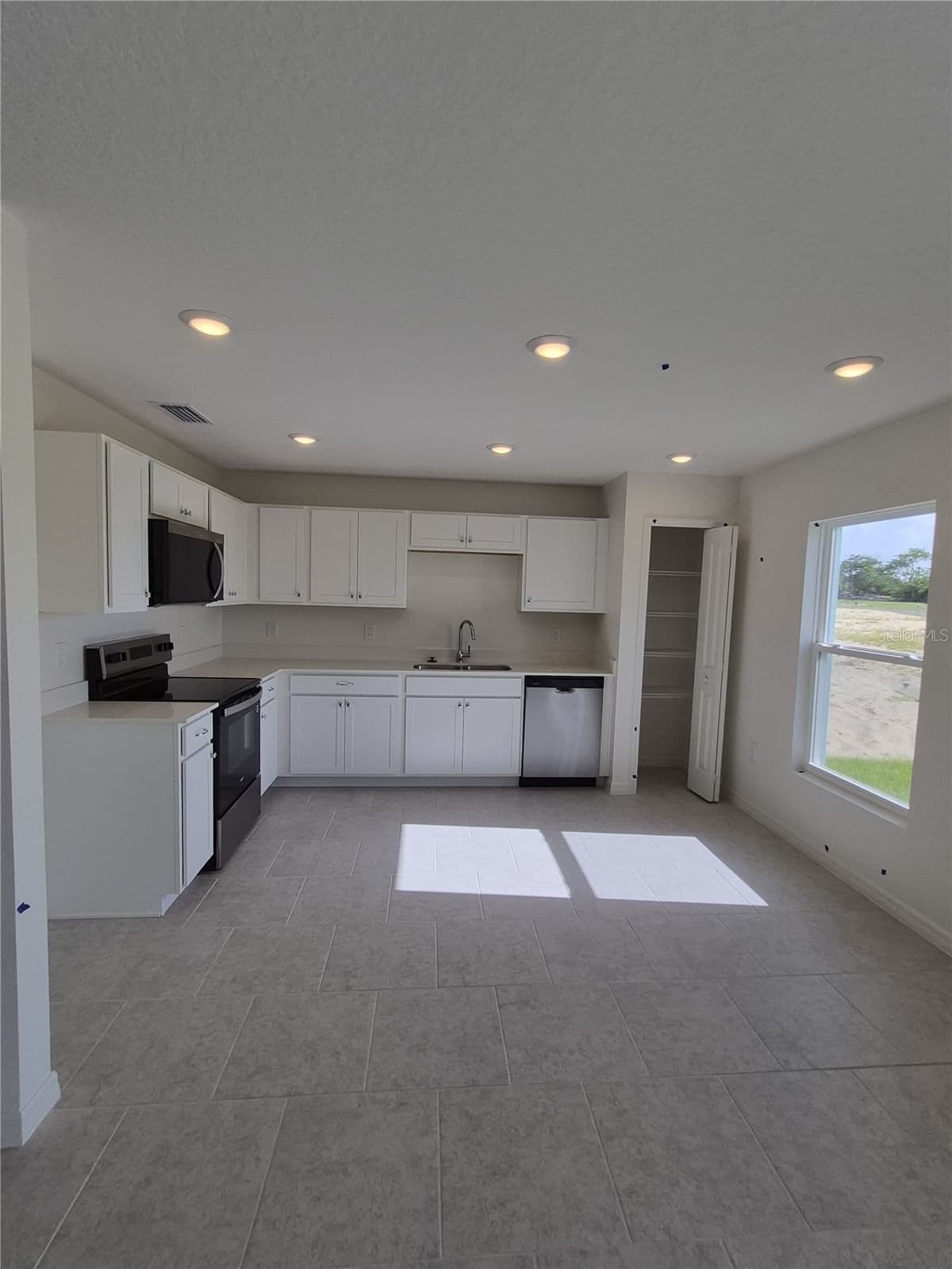 3016 CASCADE