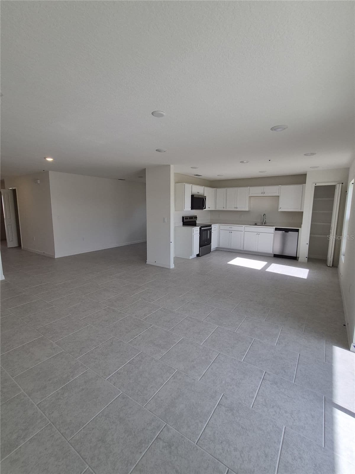 3016 CASCADE