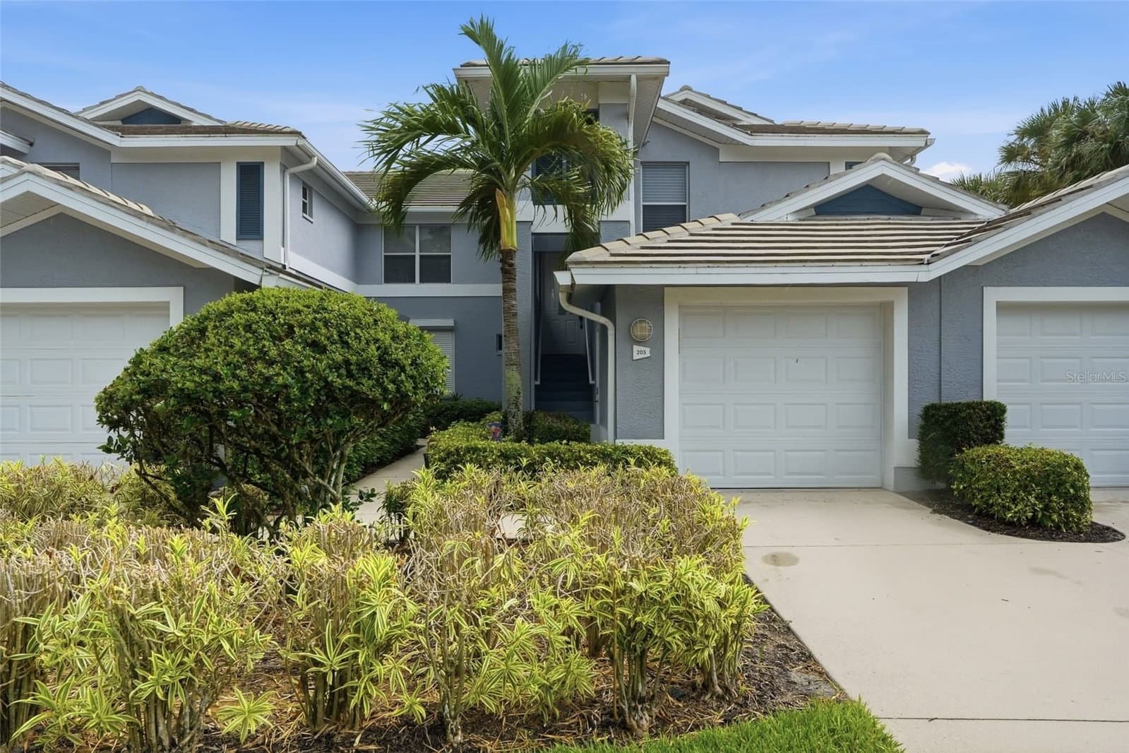 710 TARPON COVE