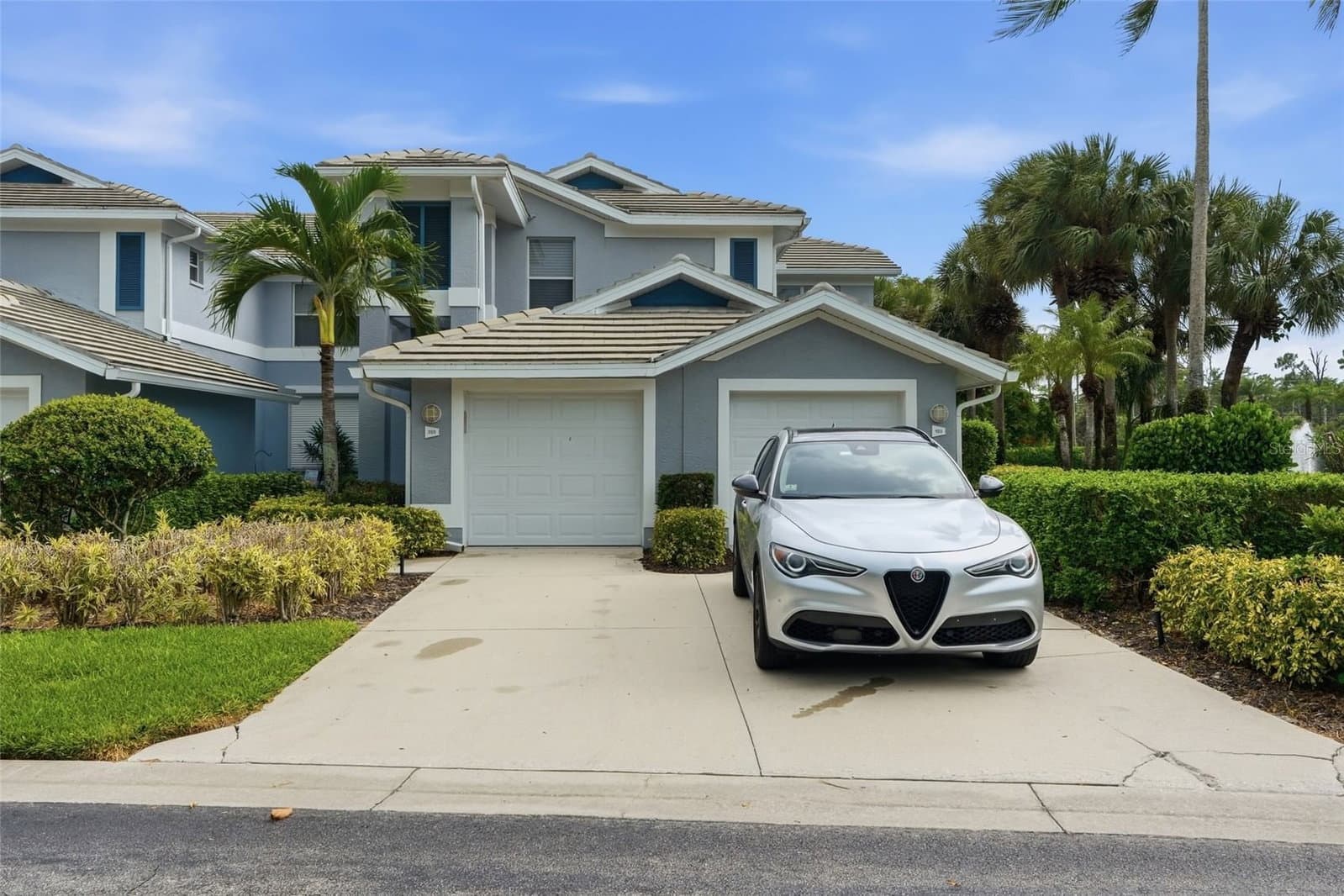 710 TARPON COVE