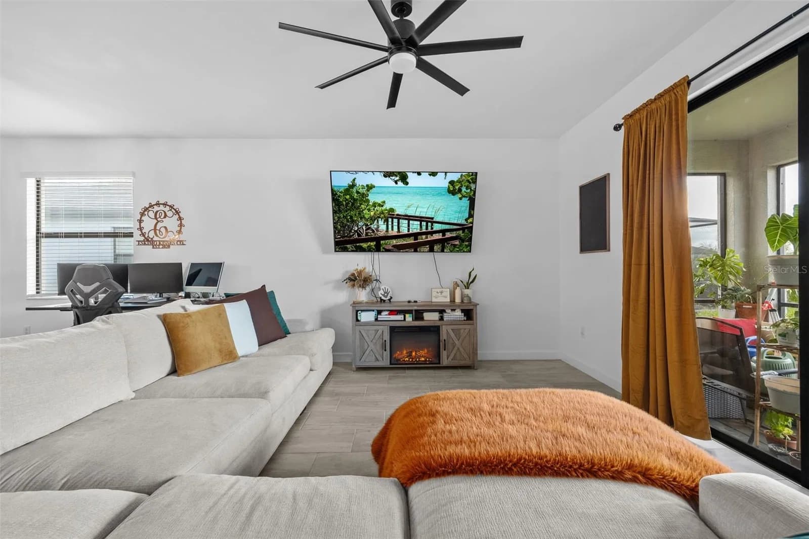 Photo 5 of 13845 PINE LODGE Lane