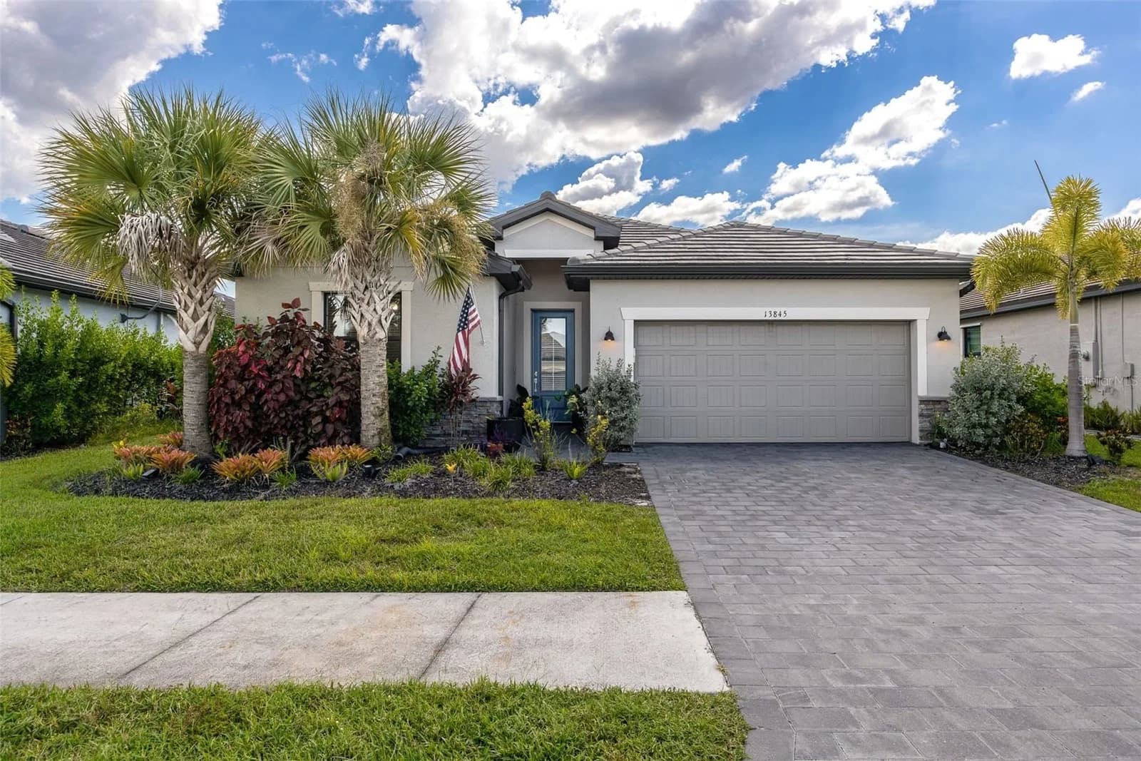 13845 PINE LODGE Lane