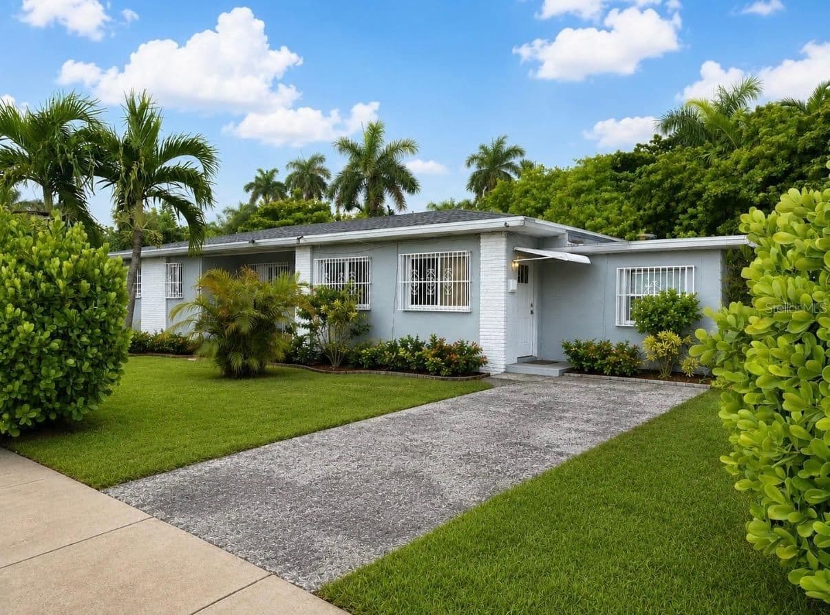 8230 BAYSHORE Drive