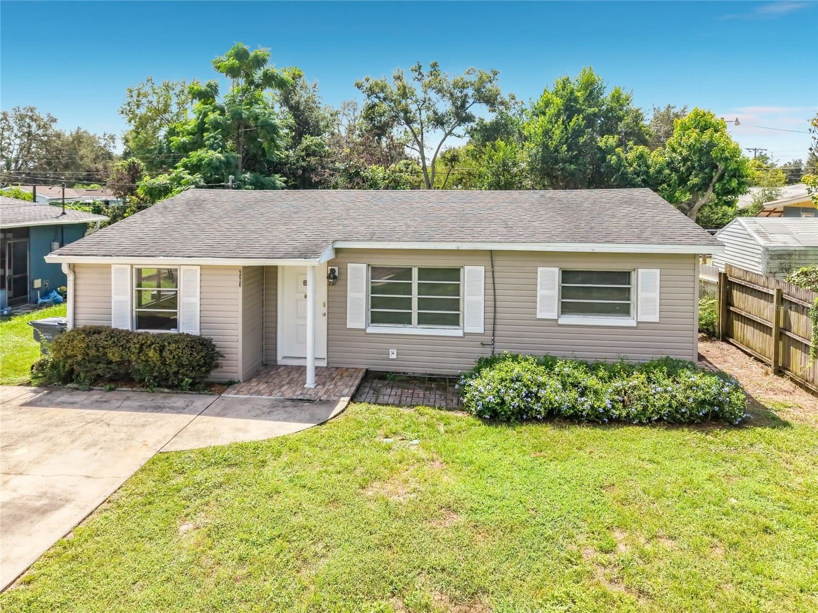 Photo 4 of 2503 CETRA Court