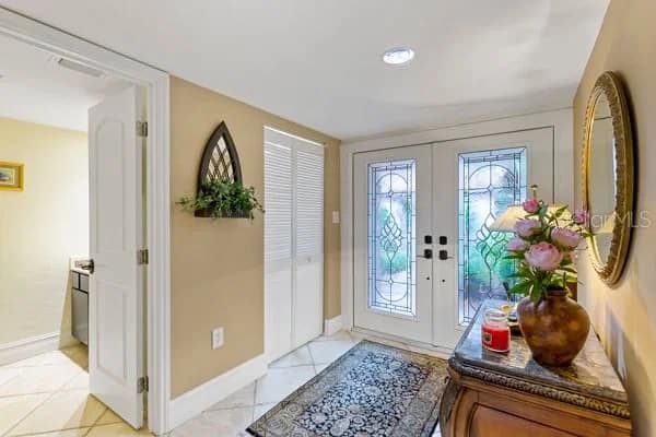 Photo 4 of 4705 LANDINGS Drive