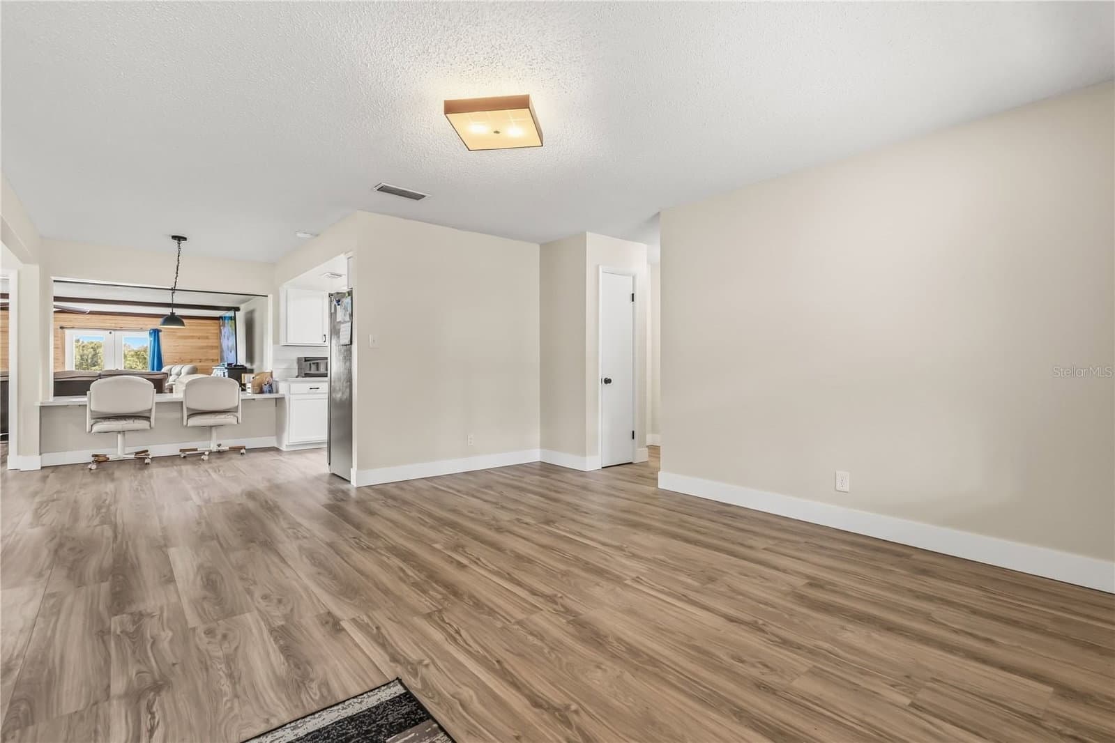 9909 JACARANDA
