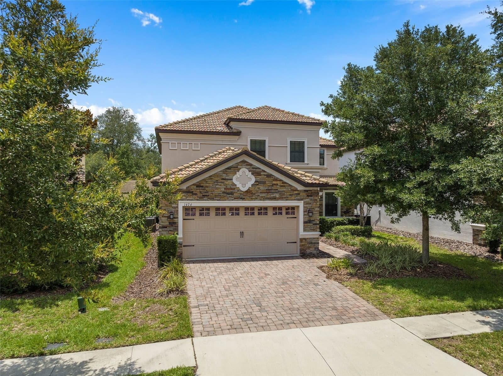 1476 MOON VALLEY