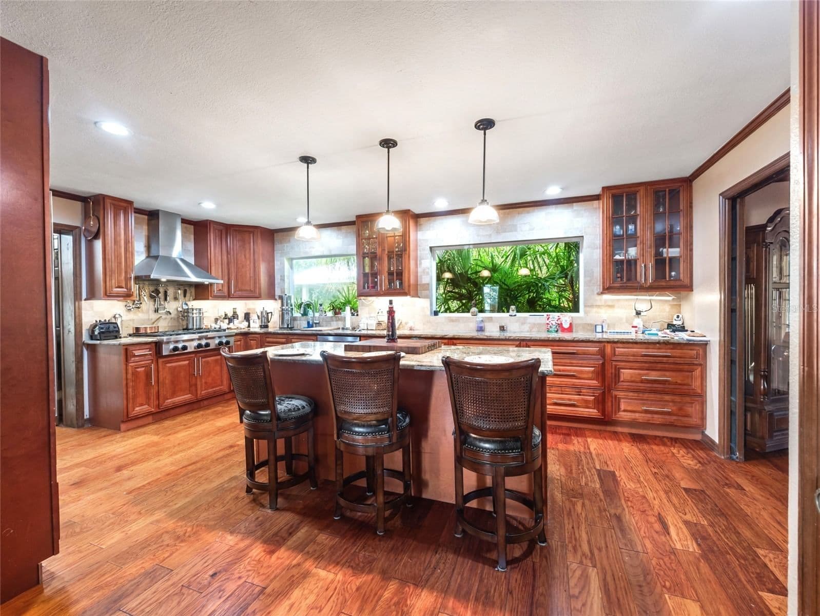 15733 TOWER VIEW