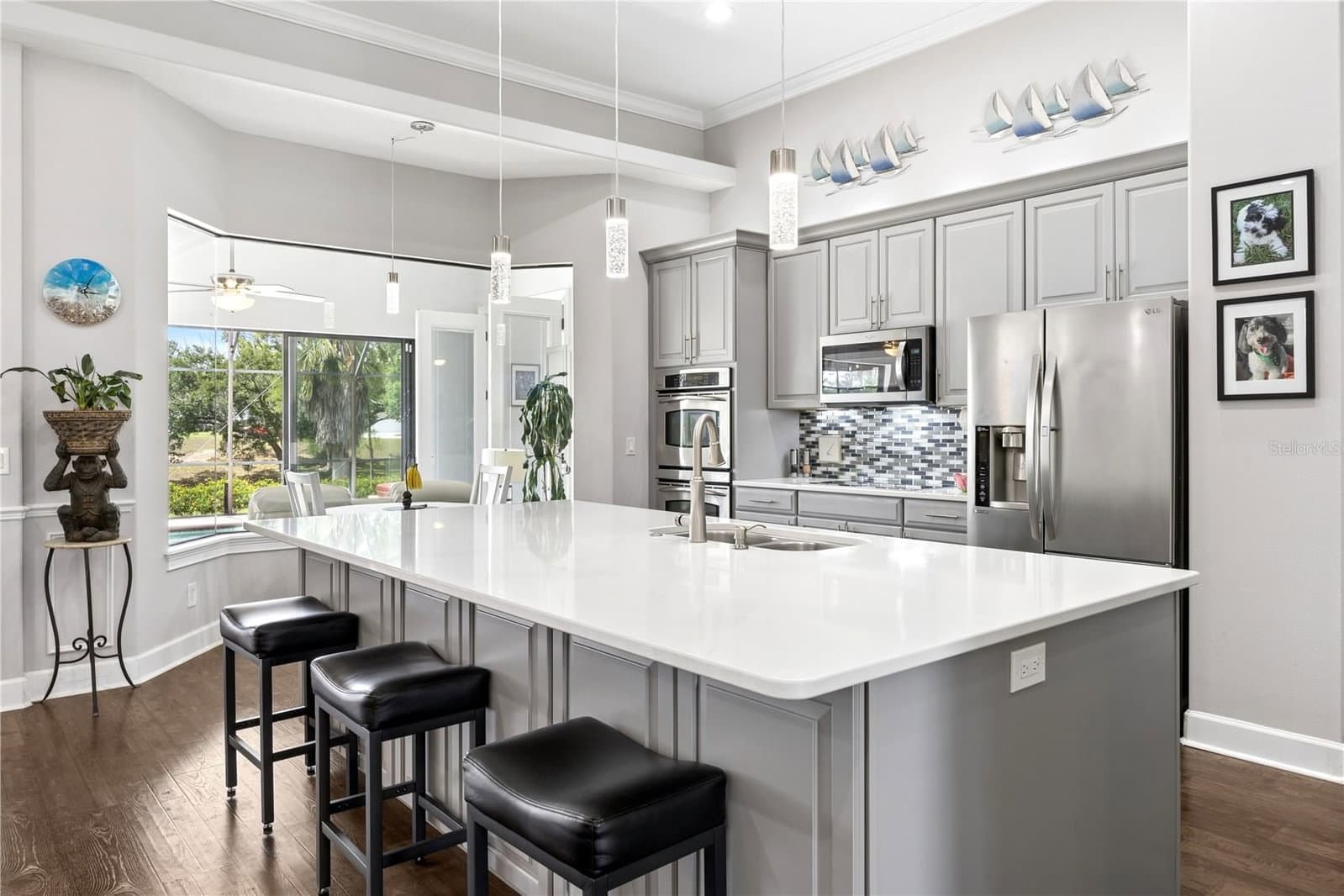 Photo 4 of 11325 PRESTON COVE