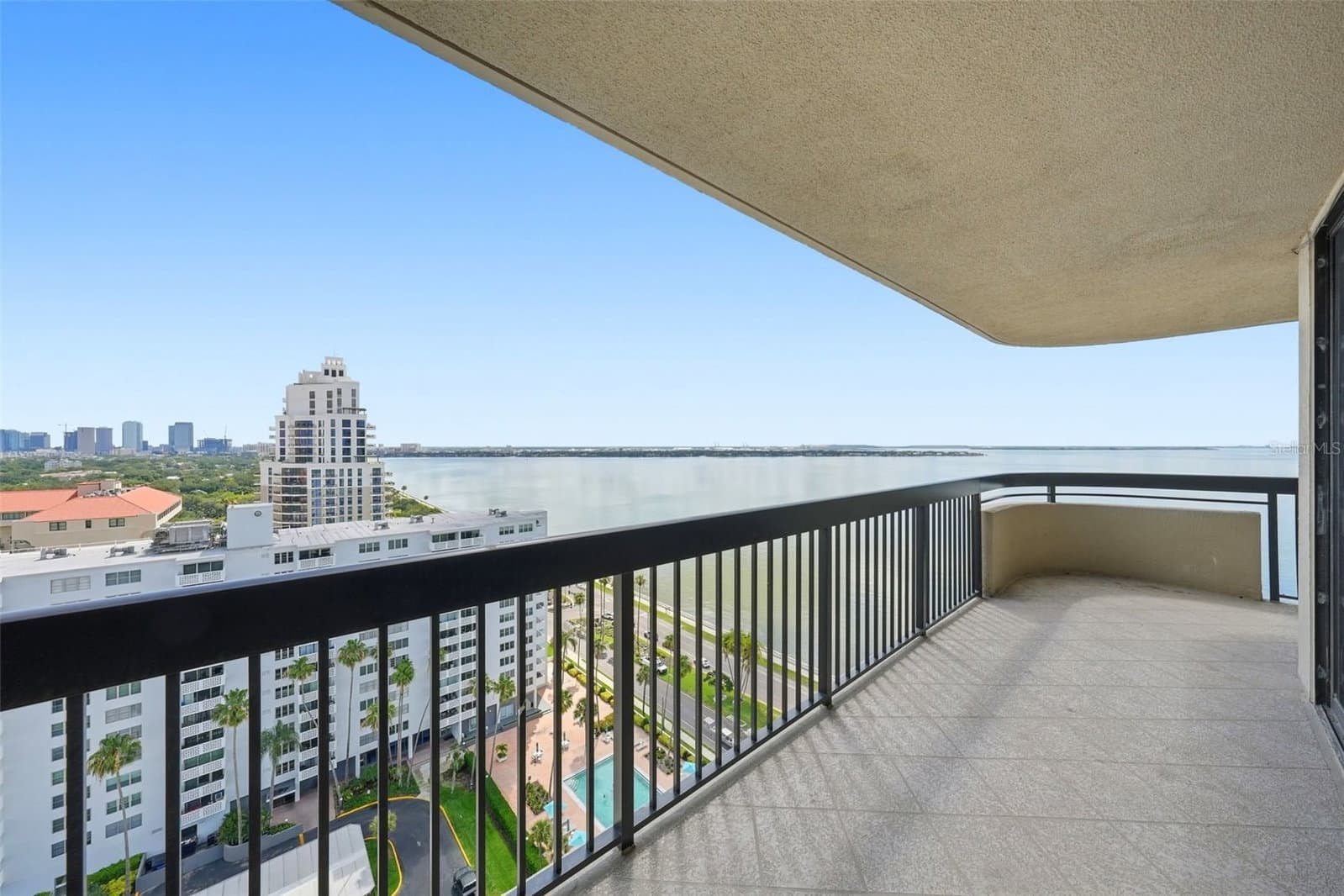 2413 BAYSHORE