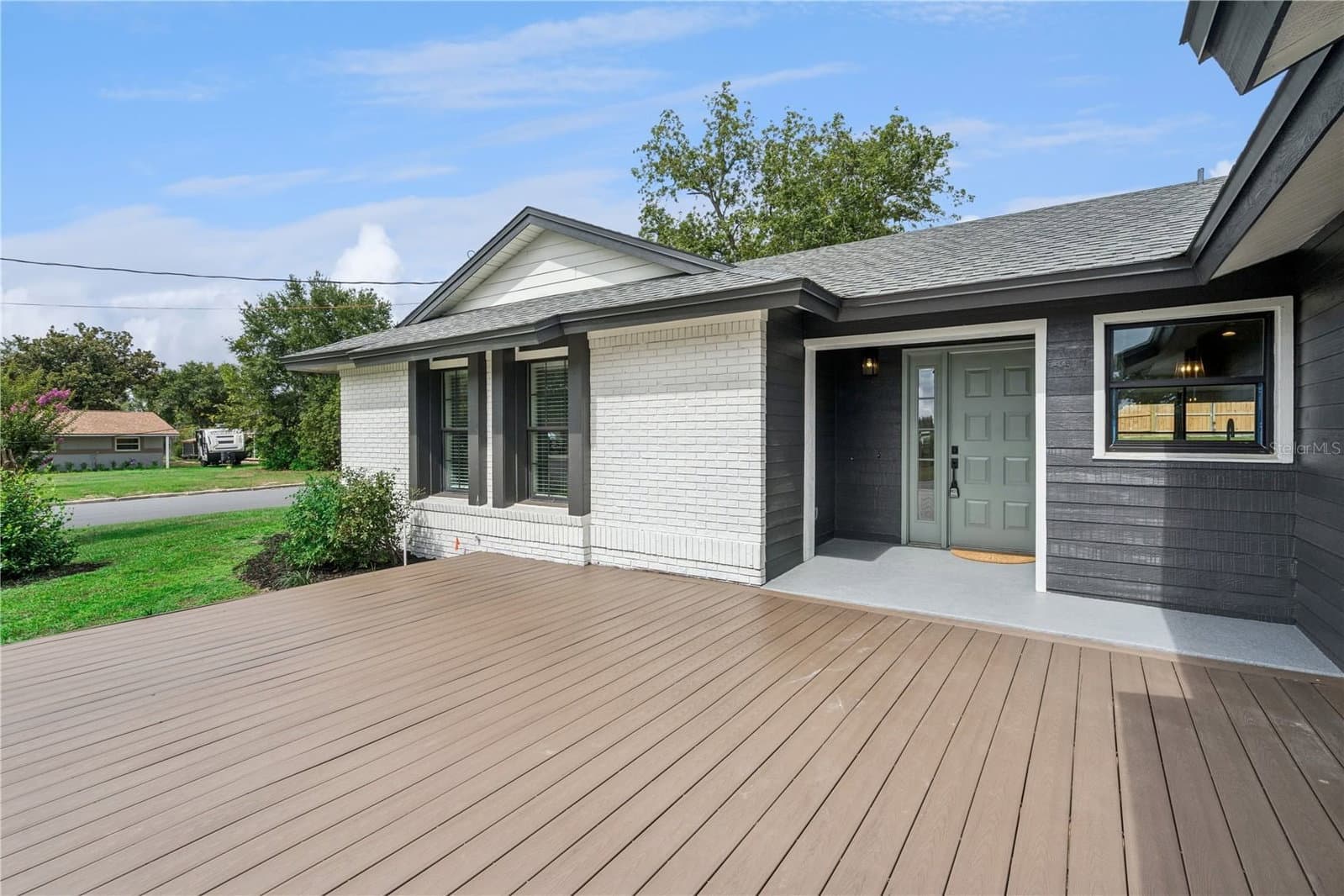 Photo 5 of 1500 WEST