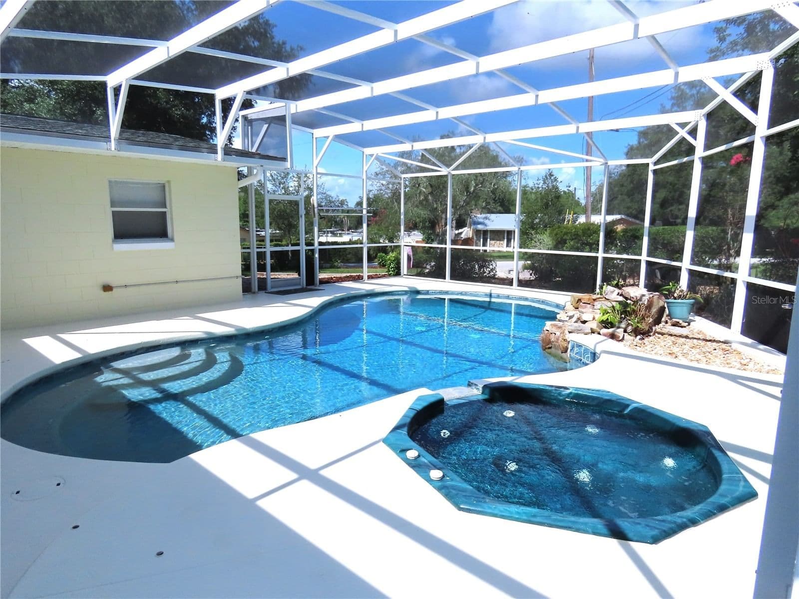 787 WATERVIEW