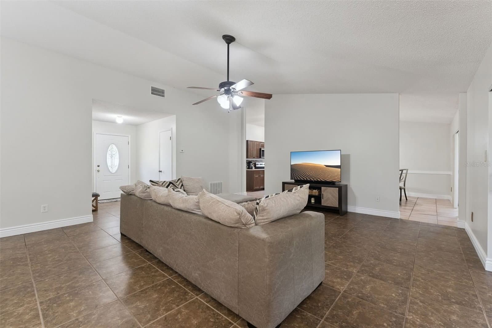 Photo 5 of 15901 SAUSALITO CIR