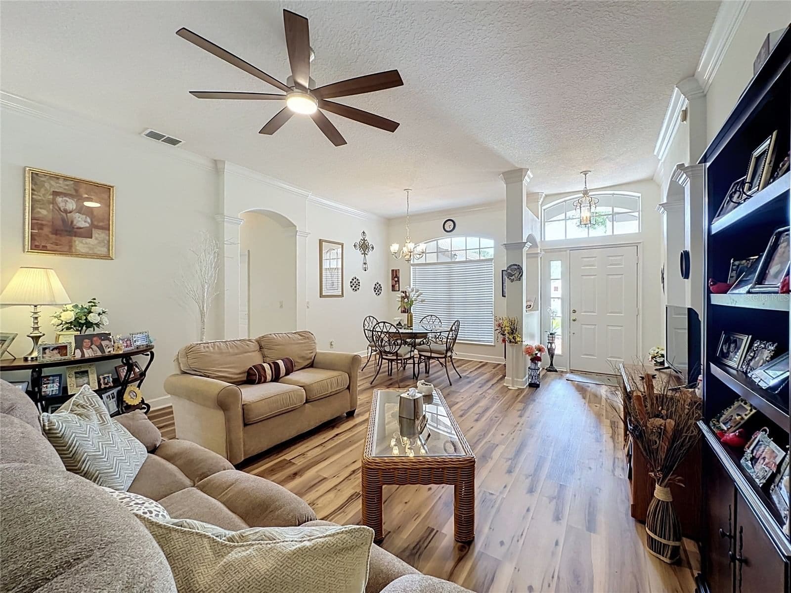 Photo 5 of 2112 SAINT IVES