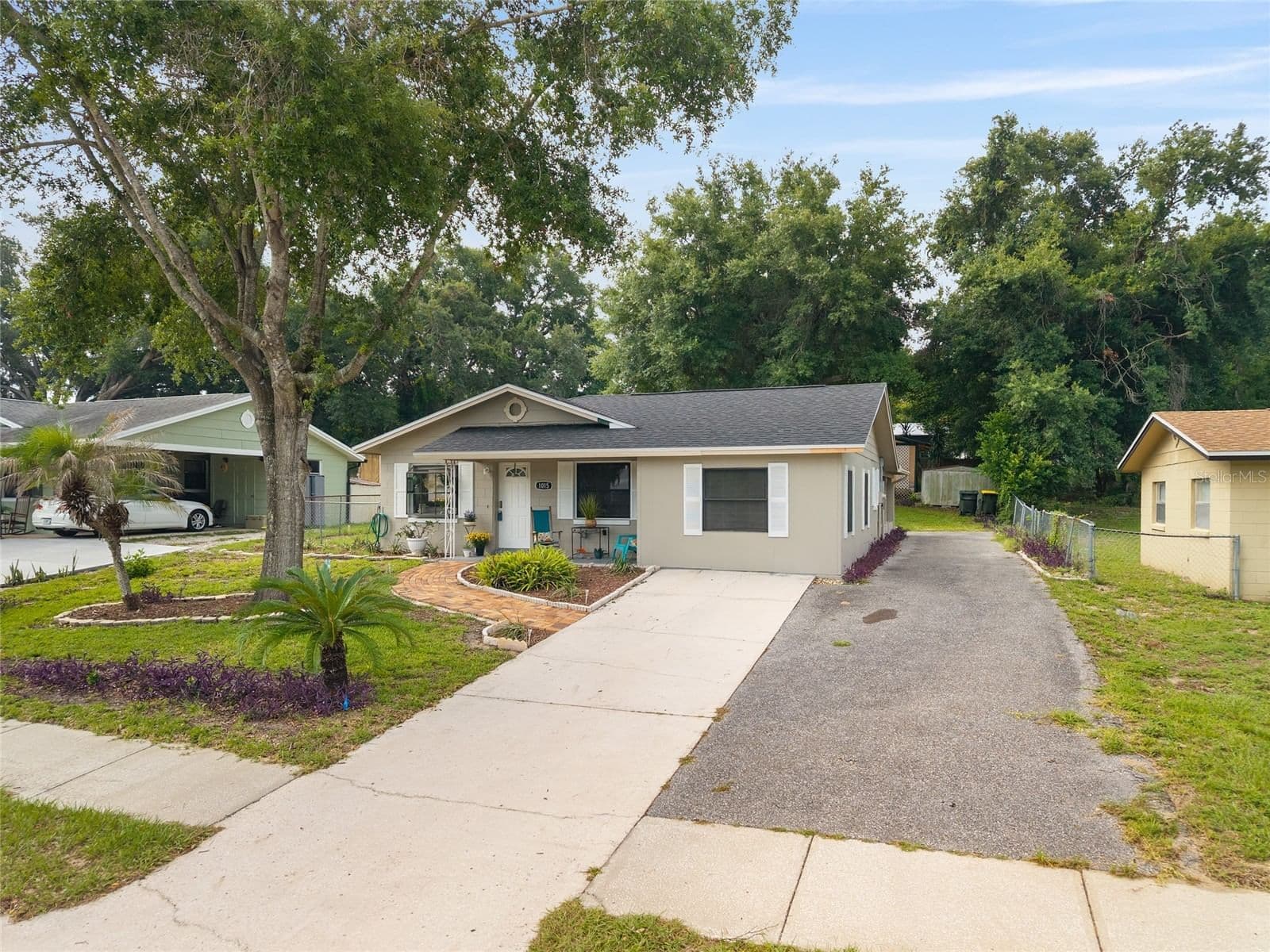 1015 MONTROSE