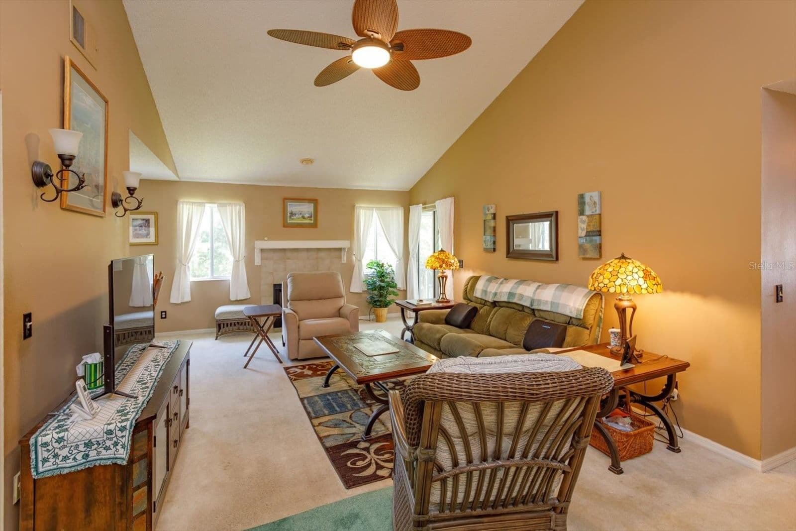 5301 WHITE CLIFF