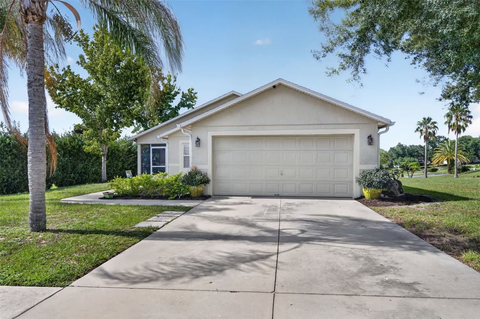 1390 WILLOW CREST