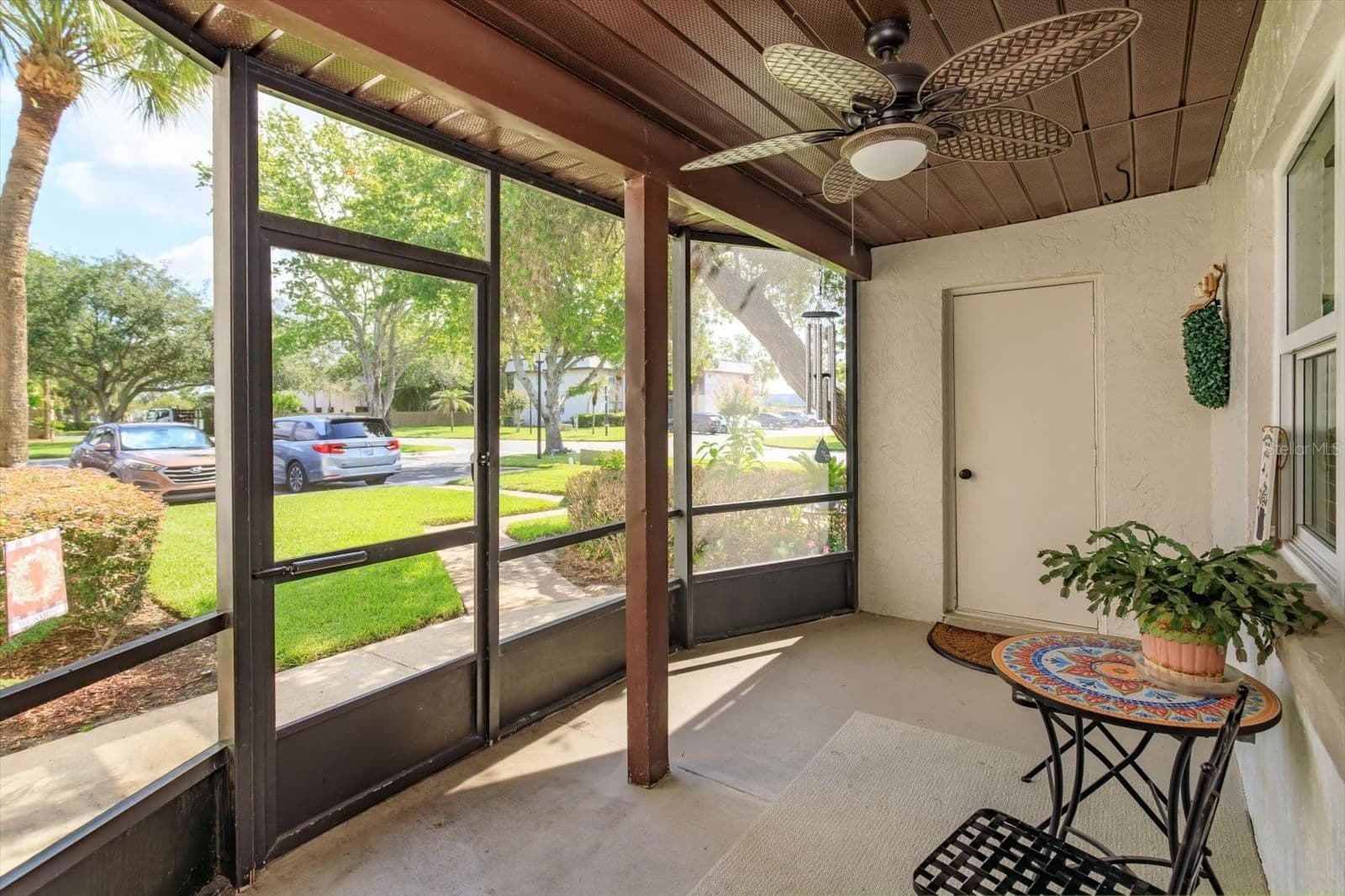 Photo 4 of 27 WINDTREE Lane #102