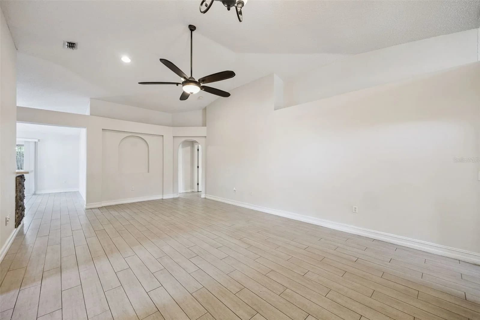Photo 5 of 1612 MUIR Circle
