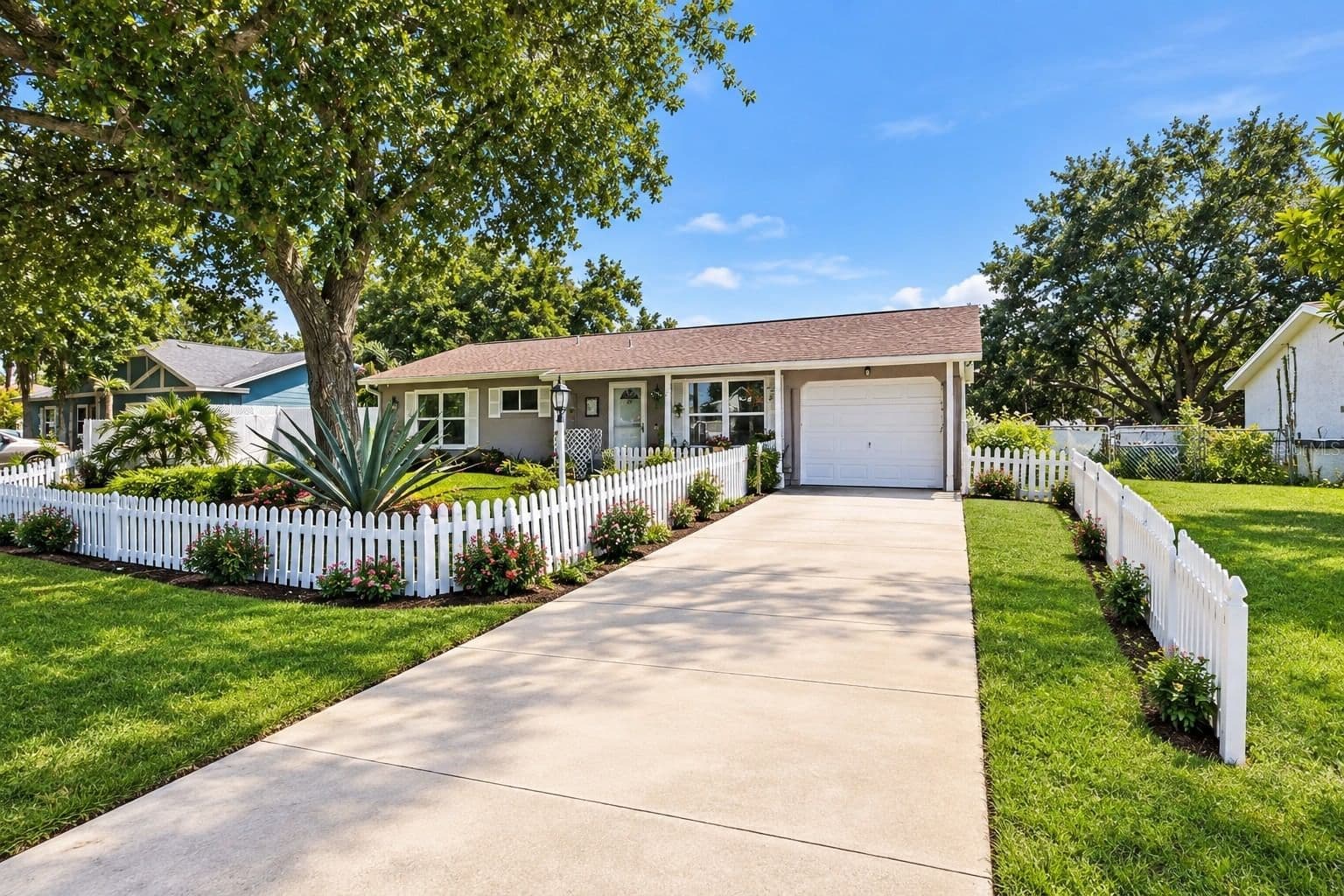 35 HICKORY TRACK Way