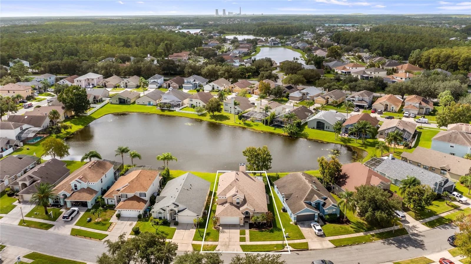 522 HARDWOOD Circle