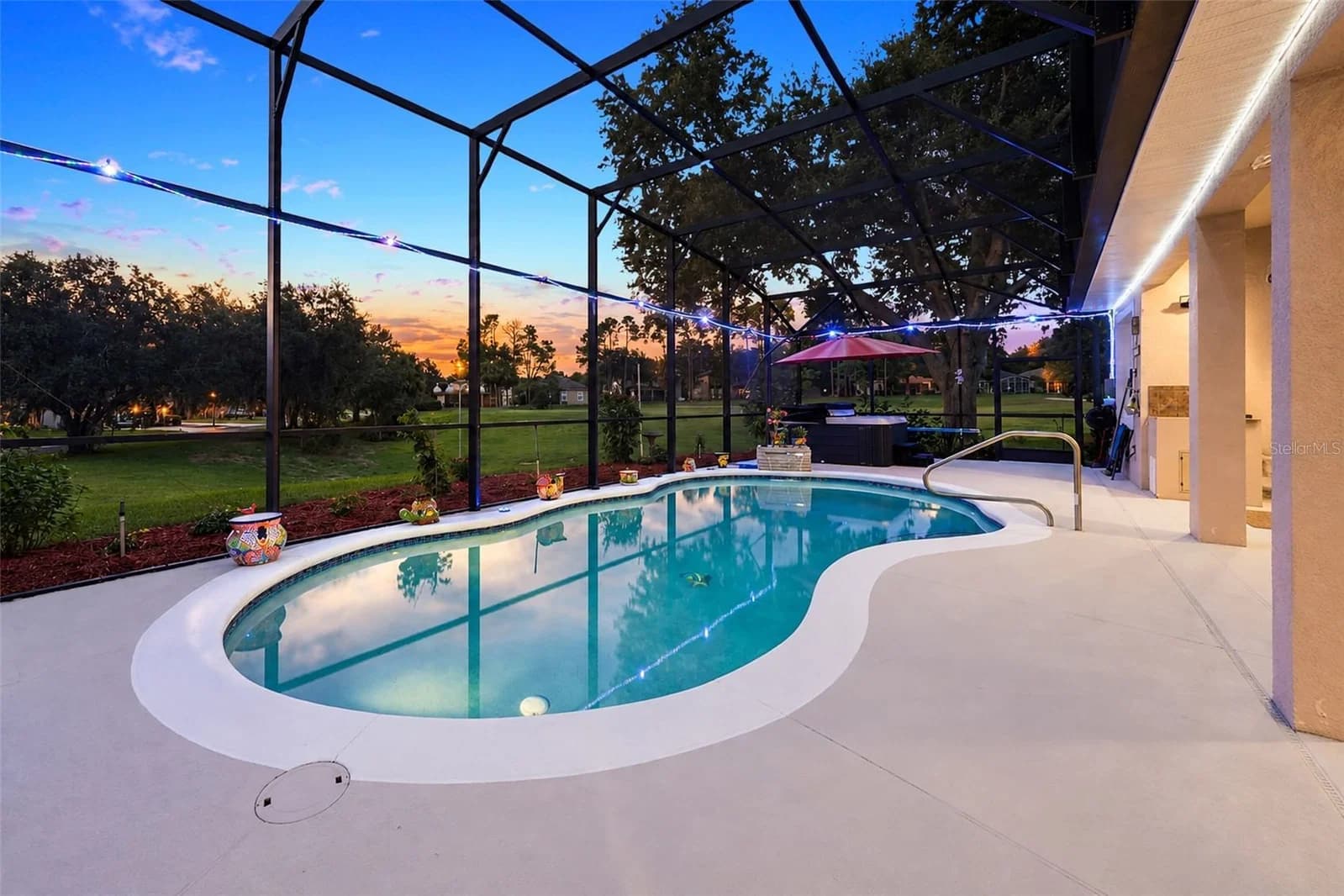 1562 KENNESAW Drive