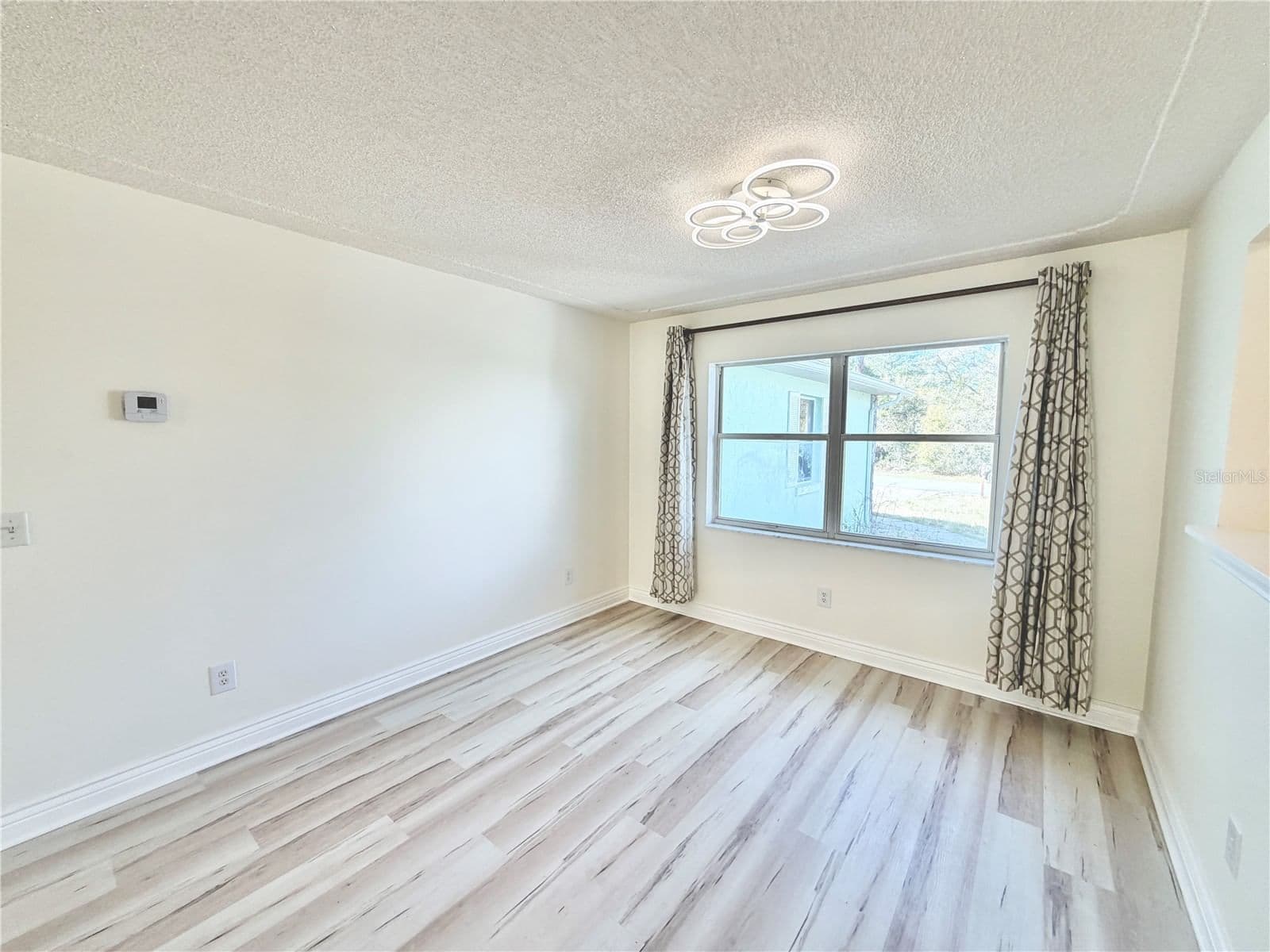 Photo 5 of 17469 35TH AVENUE