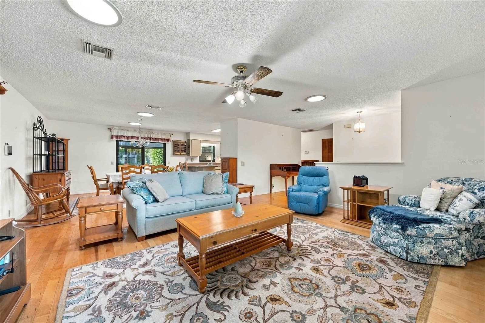 Photo 5 of 3520 WHITE OAK Court