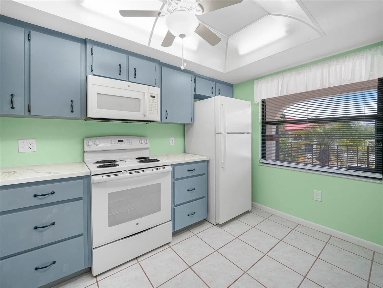 Photo 4 of 2809 GRANADA Court #2809