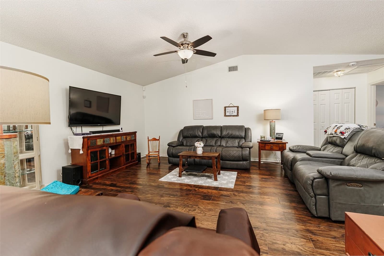 Photo 4 of 1836 PRAIRIE DUNES